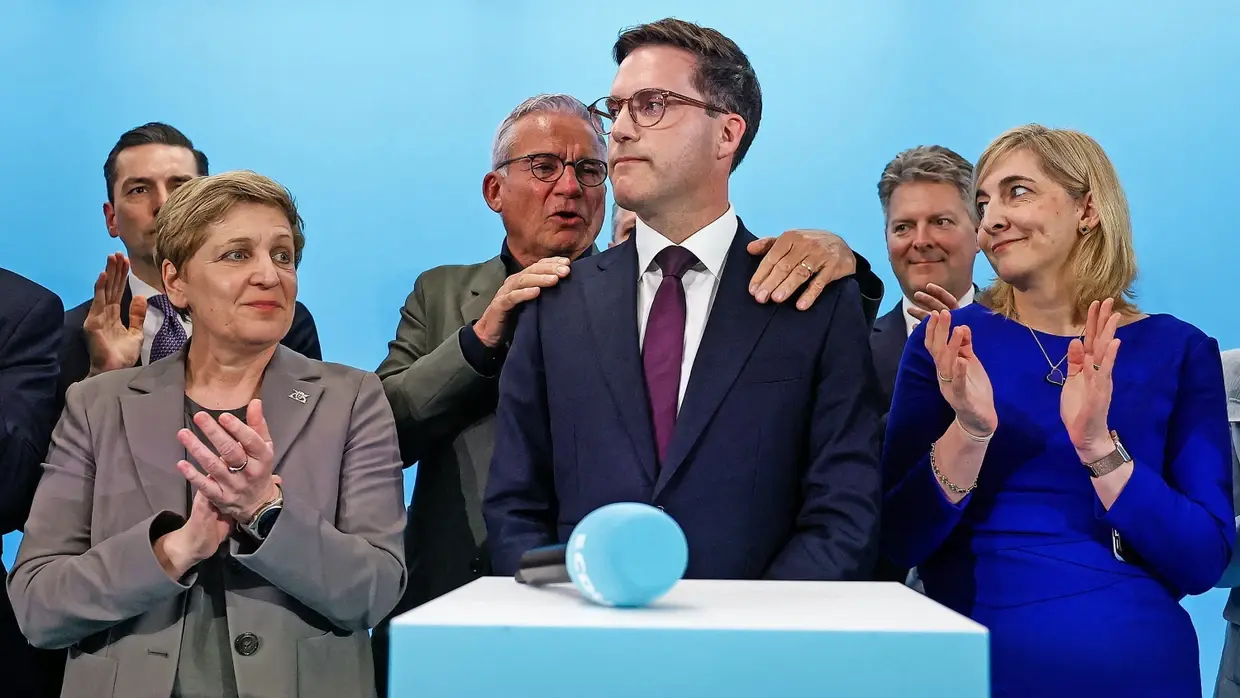 Fabian Kahl Todesursache Manuel Hagel Ehefrau: Wer ist die Frau an der Seite des CDU‑Politikers?
