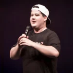 Chris Tall Ehefrau – Wahrheit, Gerüchte und das echte Privatleben des Comedians
