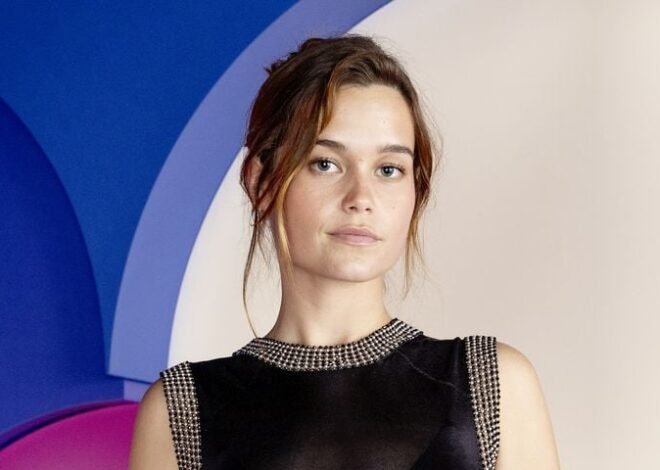 Sarah Catherine Hook: Ein umfassender Blick auf die aufstrebende Schauspielerin